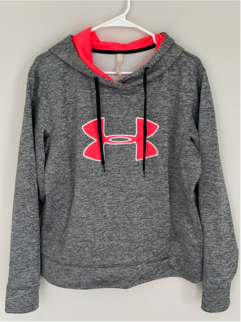 Women's Under Armour Hoodie Sweatshirt Medium Grey Pink